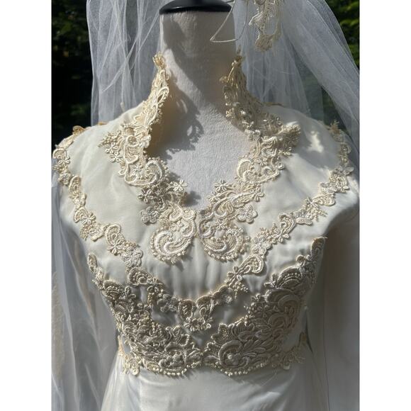 Vintage Lace Bohemian Bridal Gown Dress Size M Train 1960s-70s Wedding Dress - Picture 14 of 16